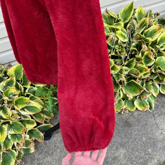 NWT Chelsea & Violet Key Verona Red Balloon Sleeve Eyelash Pullover Sweater - Picture 8 of 9